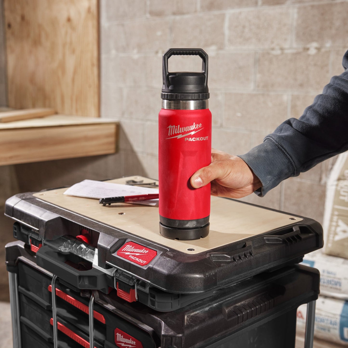 Milwaukee PACKOUT 532 ml fles met deksel roodkeizers_nu_6