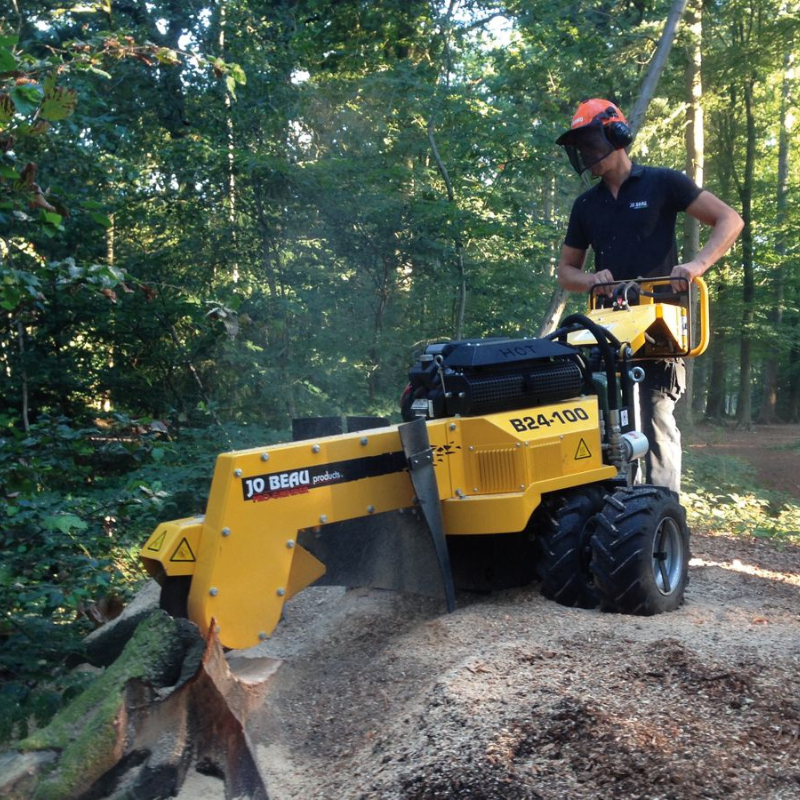 Jo Beau B24-100 Semi-Automatische Benzine Boomstronkfrees Dubbele Wielen en Freestandset - DEMO MACHINE