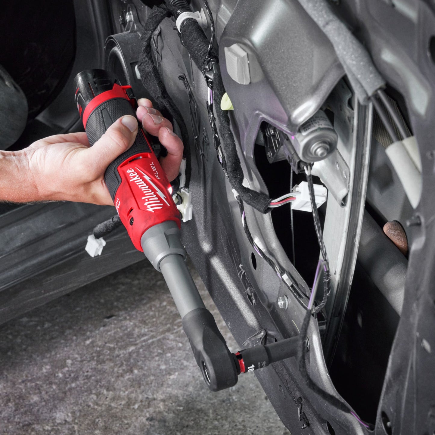 Milwaukee M12 FUEL ⅜″ verlengde high speed accu ratelsleutelkeizers_nu_6