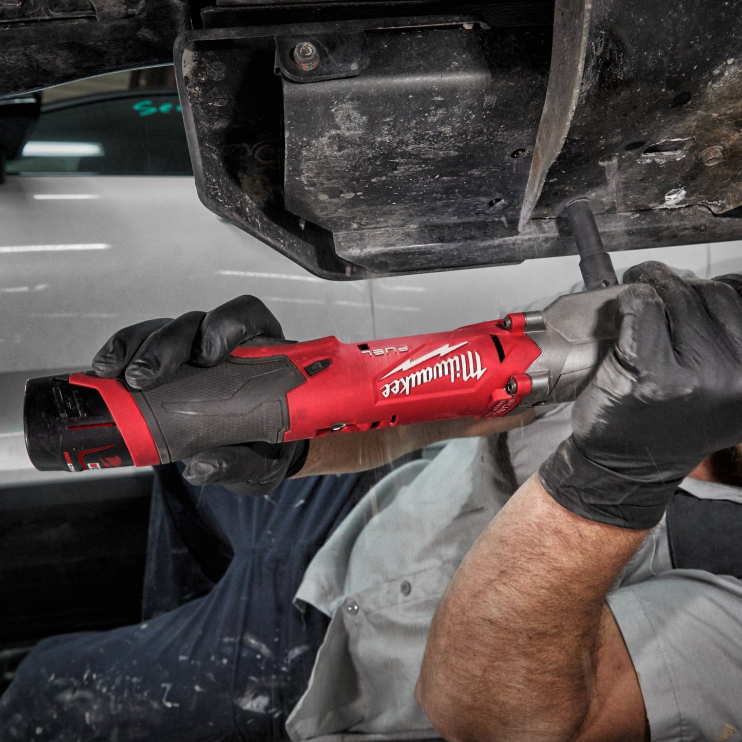 Milwaukee M12 FUEL⅜″ accu haakse slagmoersleutel met frictieringkeizers_nu_8