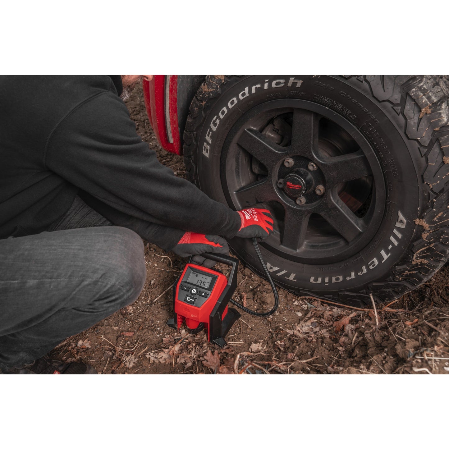 Milwaukee M12™ Accu Compressor1