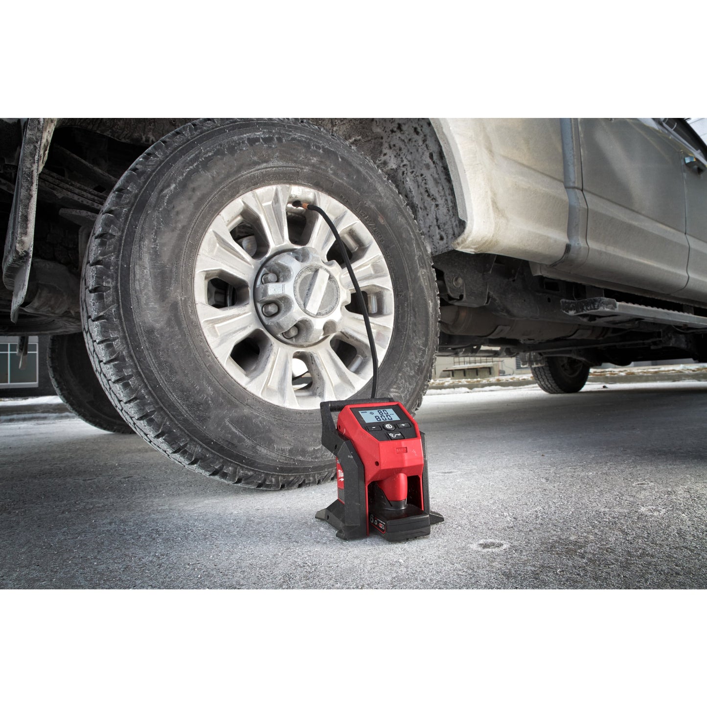 Milwaukee M12™ Accu Compressor5