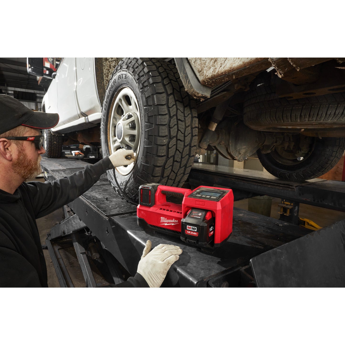 Milwaukee M18™ Accu Bandencompressor1