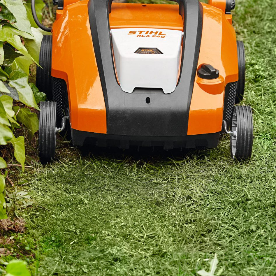 STIHL RLA 240 Accu Verticuteermachine Body