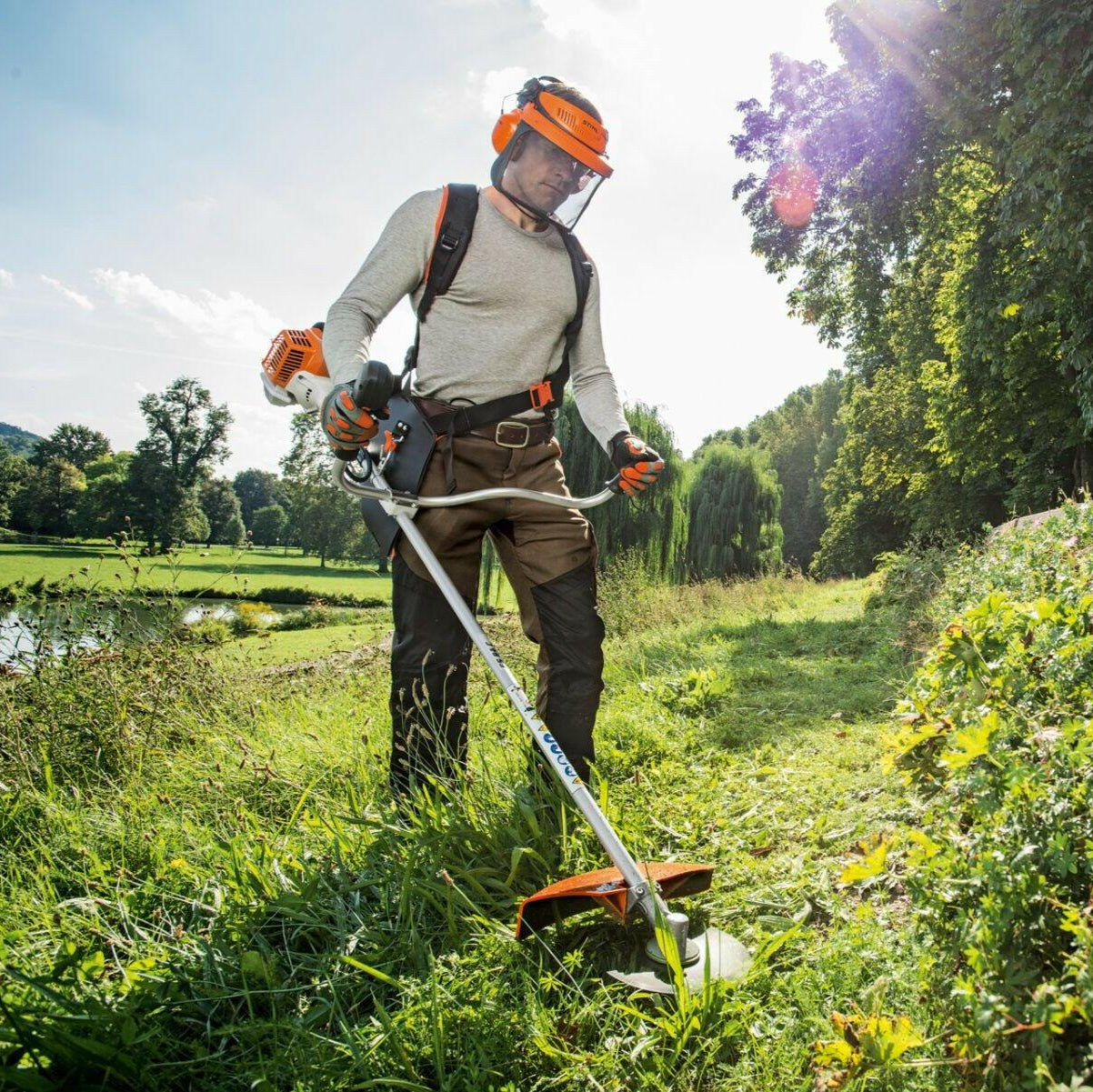 Stihl FS 94 C-E Benzine Bosmaaier met Mes - keizers.nu