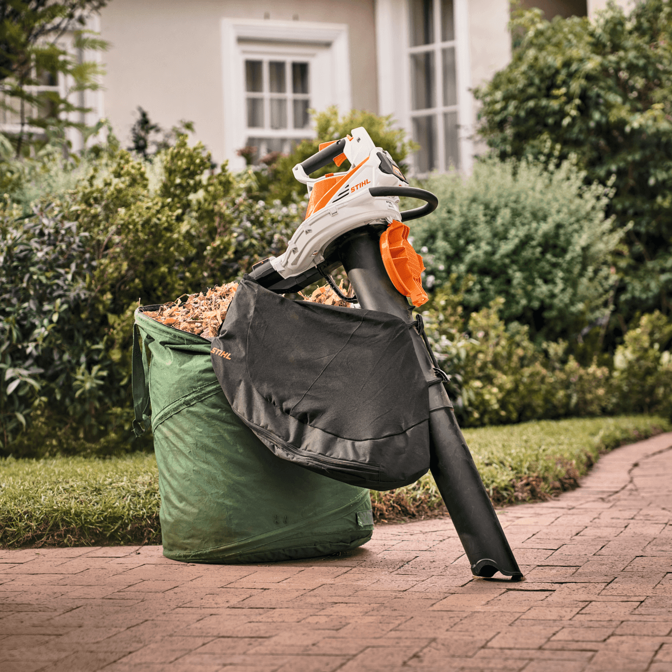 Stihl SHA 56 Accu Bladzuiger Incl. Accu en Lader - keizers.nu