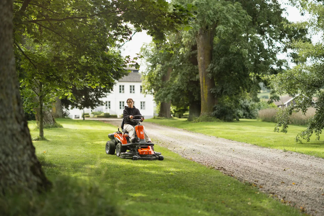 Husqvarna R 200iX frontzitmaaier - maaibreedte 94-103 cm