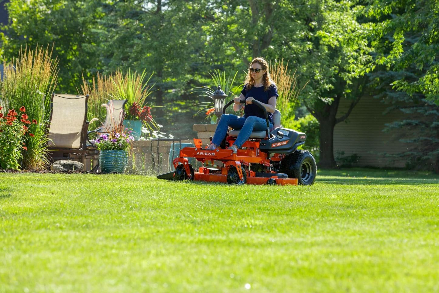 Ariens Edge 42 Zero-Turn Zitmaaier - keizers.nu