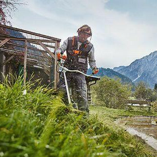 Stihl FS 131 Benzine Bosmaaier met Maaimes - keizers.nu