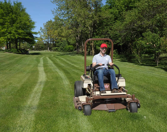 Ariens vs. Grasshopper Zero-Turn Zitmaaiers: Welke is de Beste Keuze?