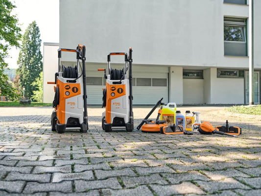 Schoonmaken met een Stihl hogedrukreiniger - Terras, regenpijp en buitengevel - keizers.nu