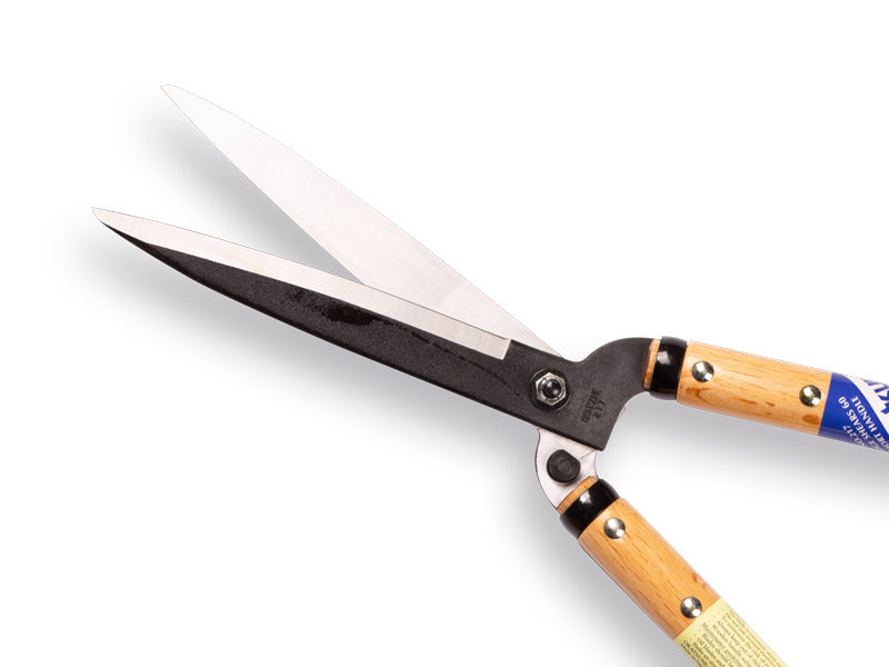 Okatsune buxusschaar 217 53,5 cm, blad 17,5 cm, houten grepen- keizers.nu 