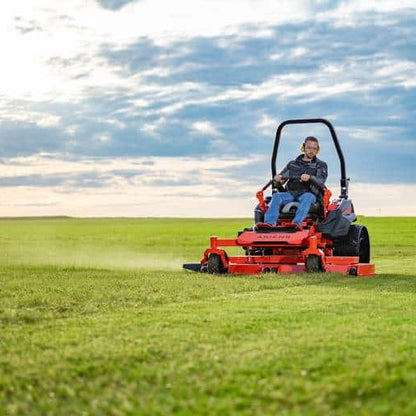 Ariens Summit Pro 572 Zero-Turn Maaier buiten bij keizers.nu