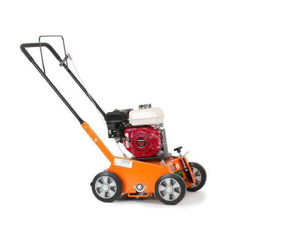 Eliet E450 verticuteermachine met Honda GX160