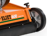 Eliet E600 Compactor verticuteermachine met opvang