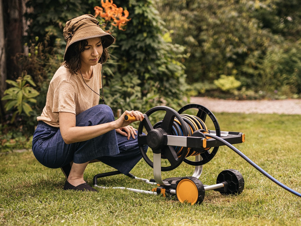 Fiskars Slanghaspel Manueel XL met wielen, incl. tuinslang-keizers.nu