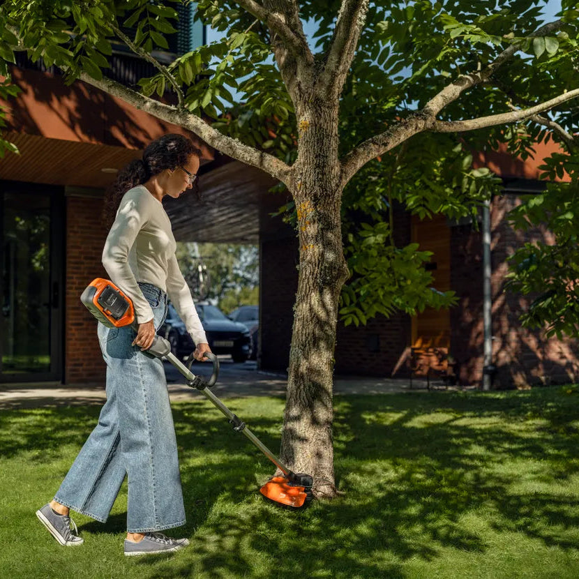 Husqvarna_215iL_grastrimmer_-_31_cm-keizers.nu