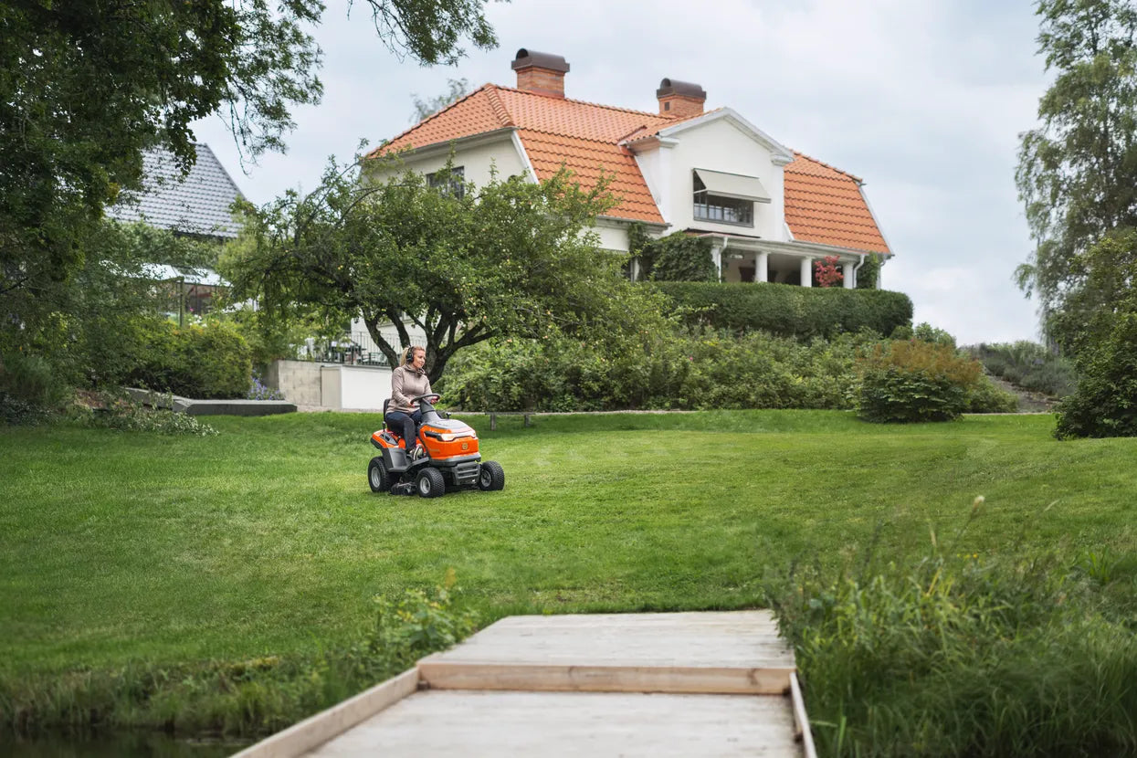 Husqvarna TS 112 Benzine Zitmaaier-keizers.nu