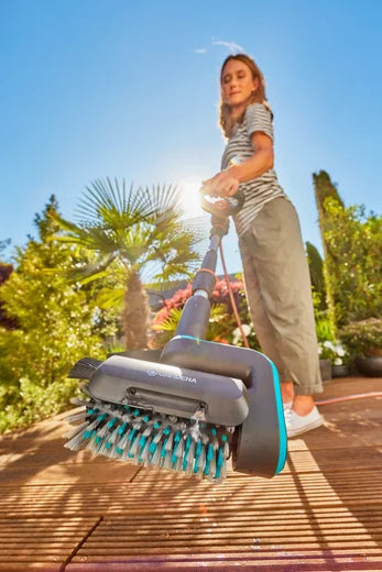 GARDENA AquaBrush Patio 03/18V P4A Set – accu-multireiniger-keizers.nu