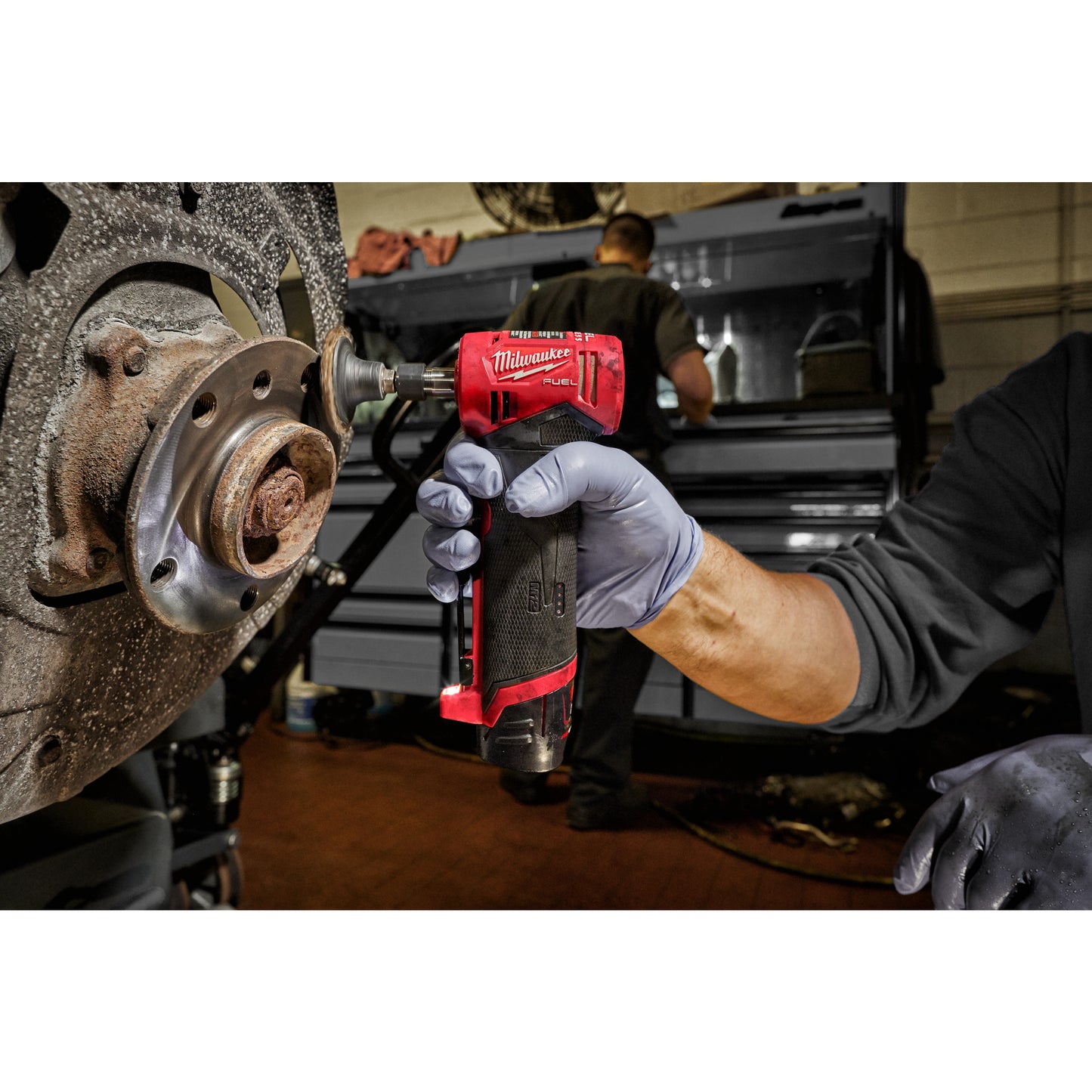 Milwaukee M12 FUEL haakse stifslijperkeizers_nu_6