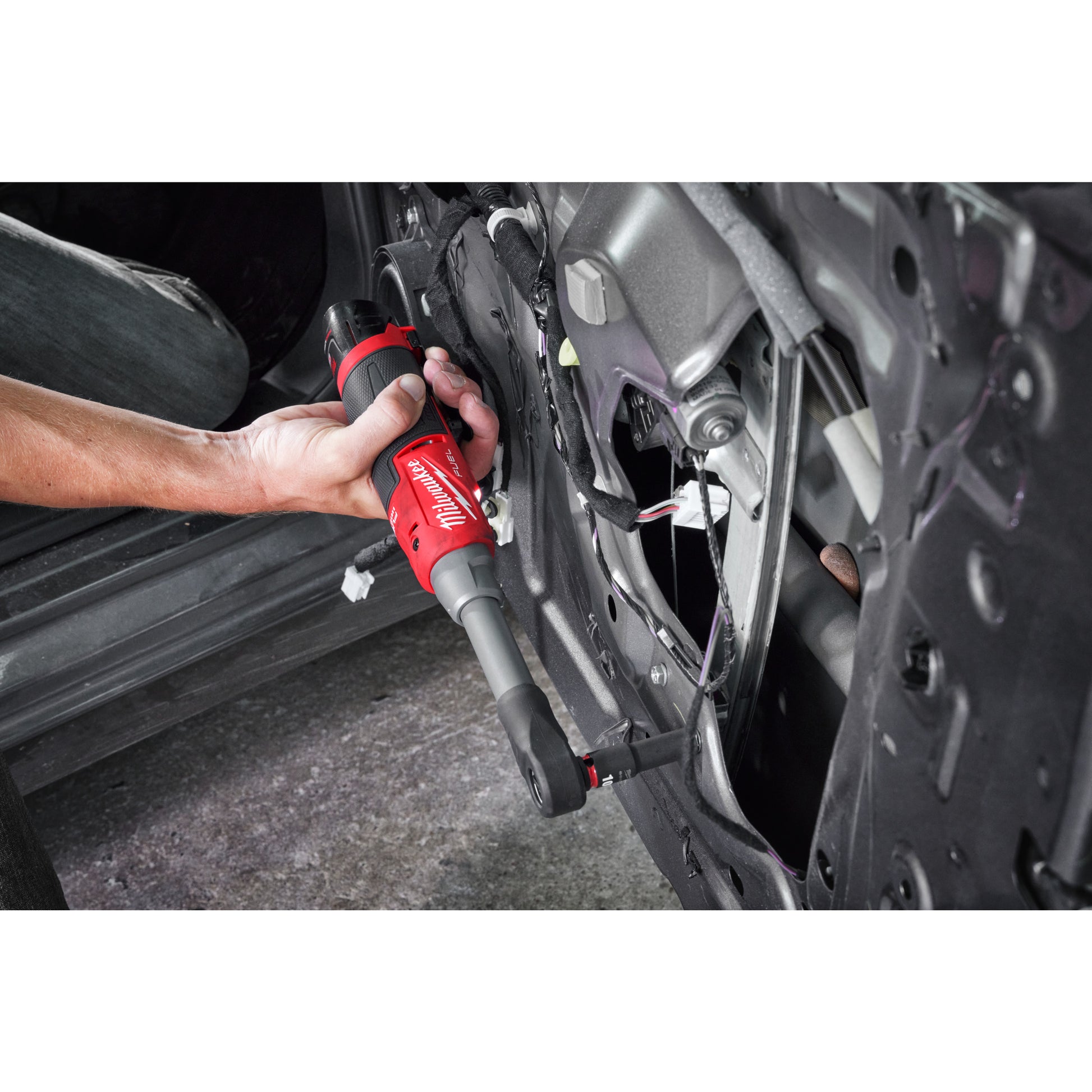 Milwaukee M12 FUEL ⅜″ verlengde high speed accu ratelsleutelkeizers_nu_6