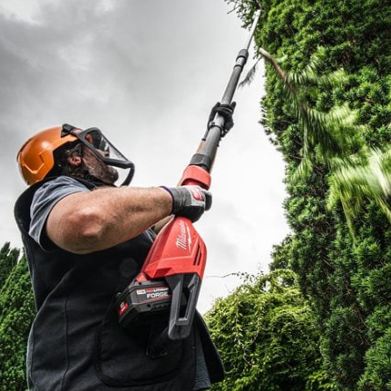 Milwaukee M18 BLTS-551 Telescopische Accu Knipschaar Incl. Accu en Lader