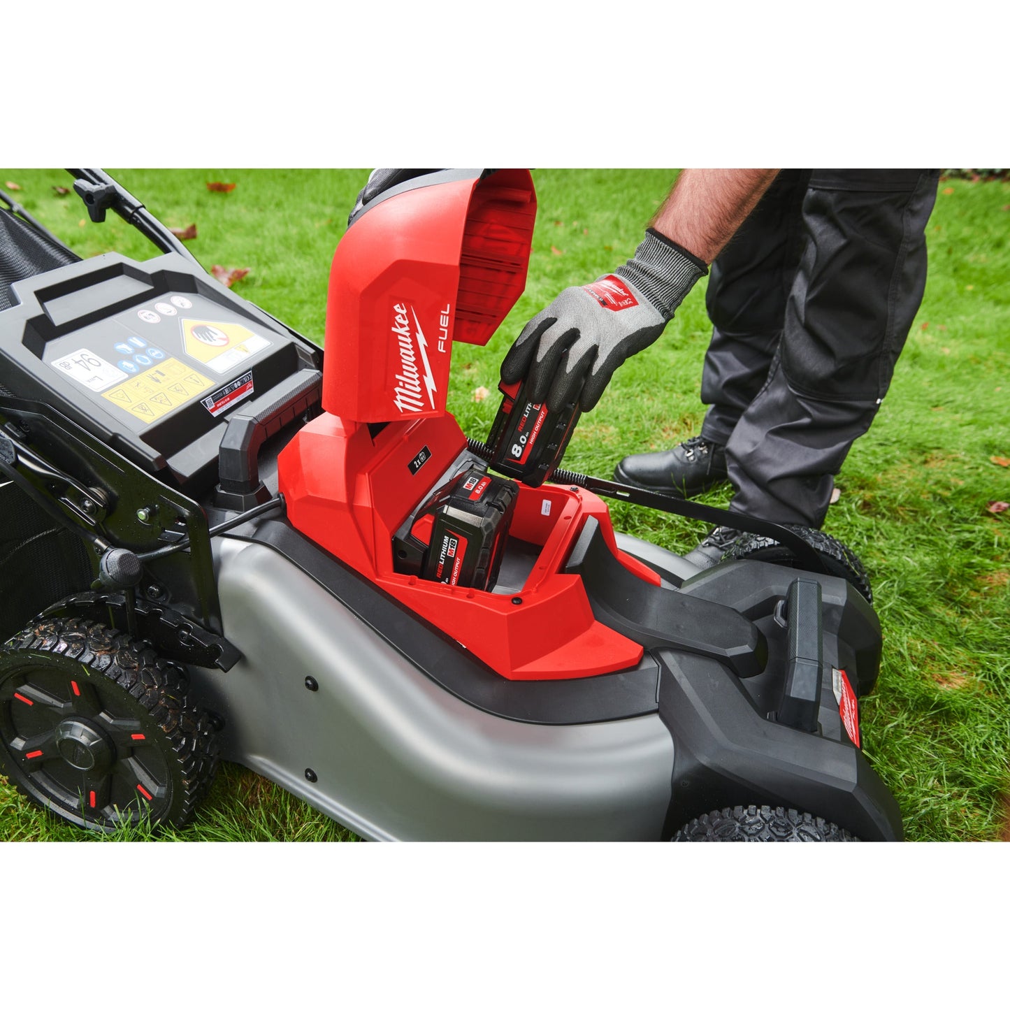Milwaukee M18™ FUEL™  Accu Grasmaaier - 46 cm - Incl. 2x Accu en 1x Snellader