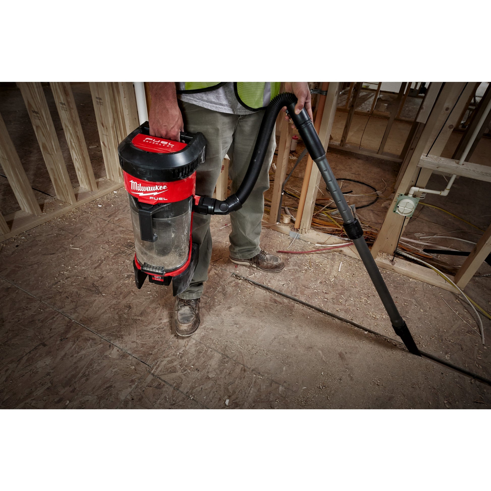 Milwaukee M18™ FUEL™ Accu Rugzakstofzuiger1