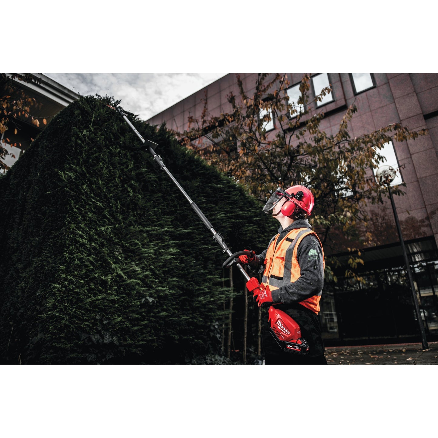 Milwaukee QUIK-LOK™  M18 FOPH-HTA Heggenschaar Opzetstuk1