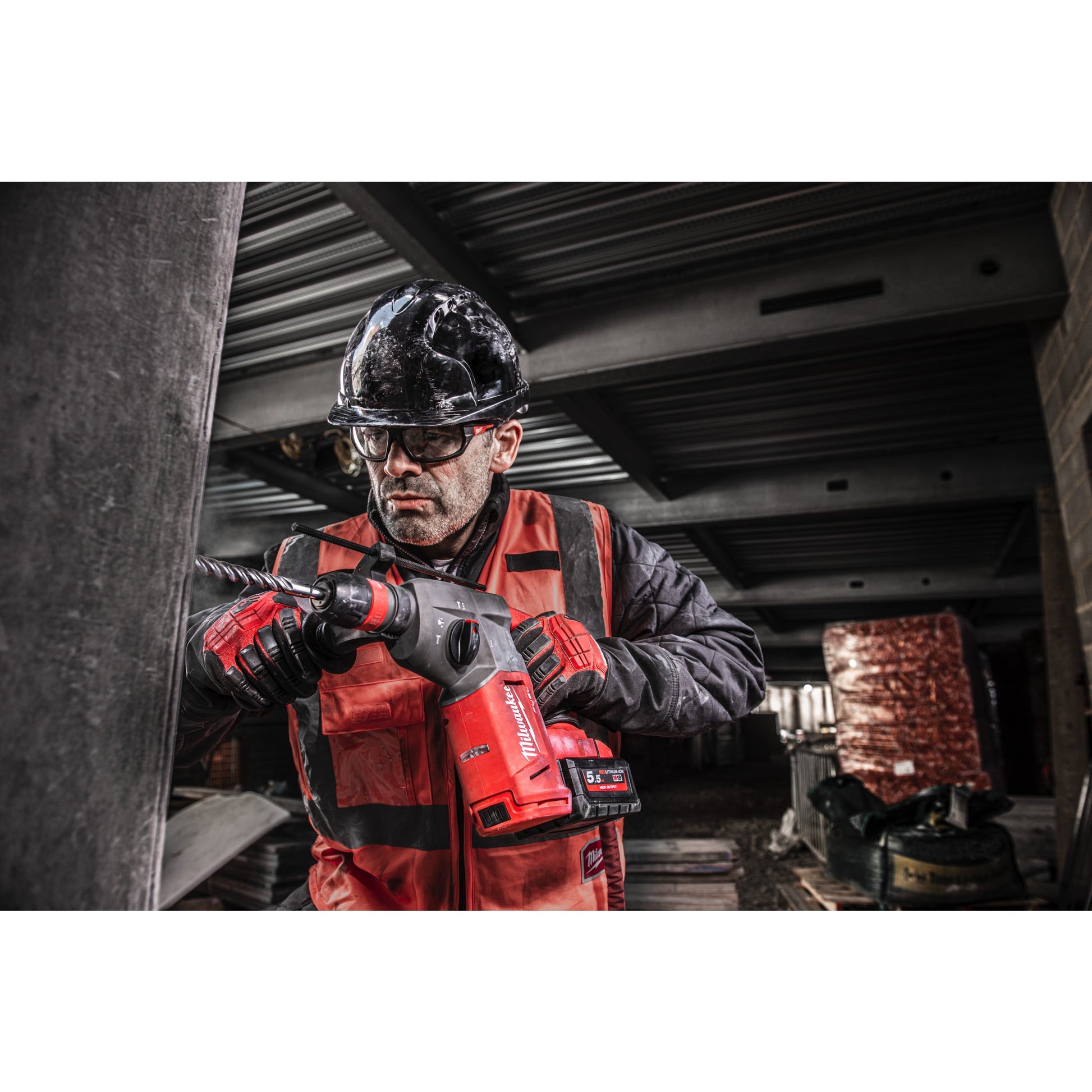 Milwaukee SDS-plus hamerboor MX4 action side keizers.nu