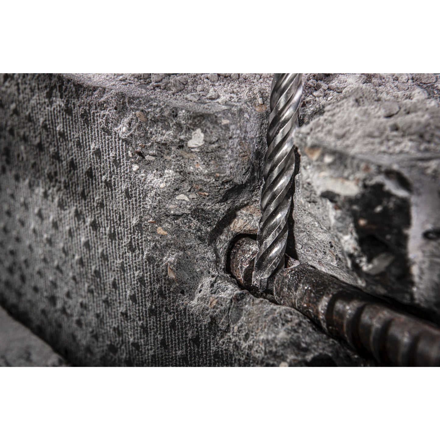 Milwaukee SDS-plus hamerboor MX4 gewapend beton keizers.nu