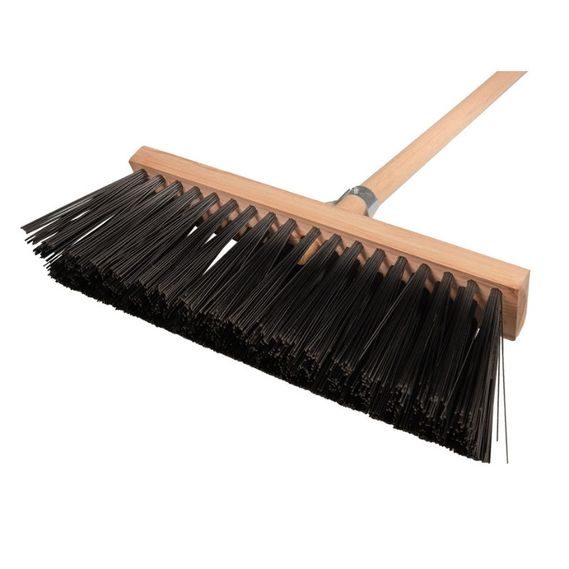 Solide Straatbezem - met 160 cm steel
