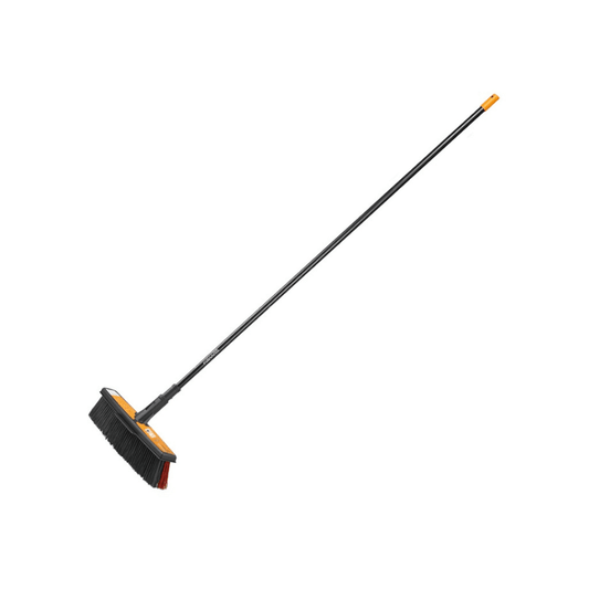 Fiskars SOLID L Bezem - met 170 cm aluminium steel - keizers.nu