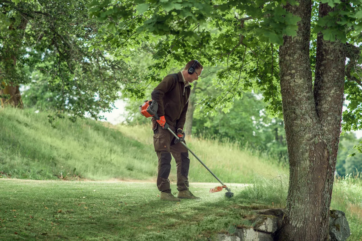 Husqvarna 325L grastrimmer - maaibreedte 46,4 cm