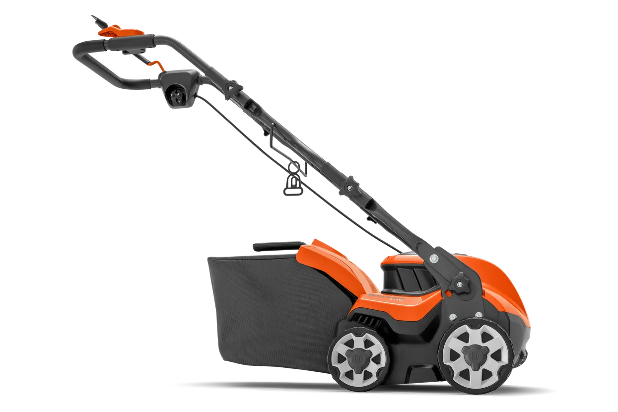Husqvarna S 138C Elektrische Verticuteermachine - Werkbreedte 37,5 cm-keizers.nu