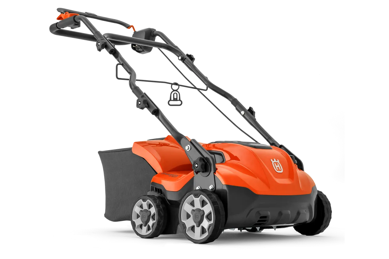 Husqvarna S 138C Elektrische Verticuteermachine - Werkbreedte 37,5 cm-keizers.nu