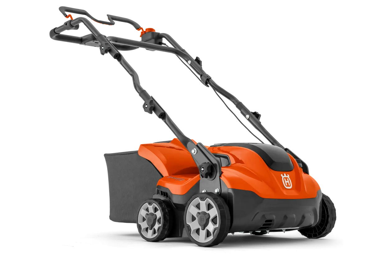 Husqvarna S 138i Accu Verticuteermachine - Incl. Accu & Lader-keizers.nu