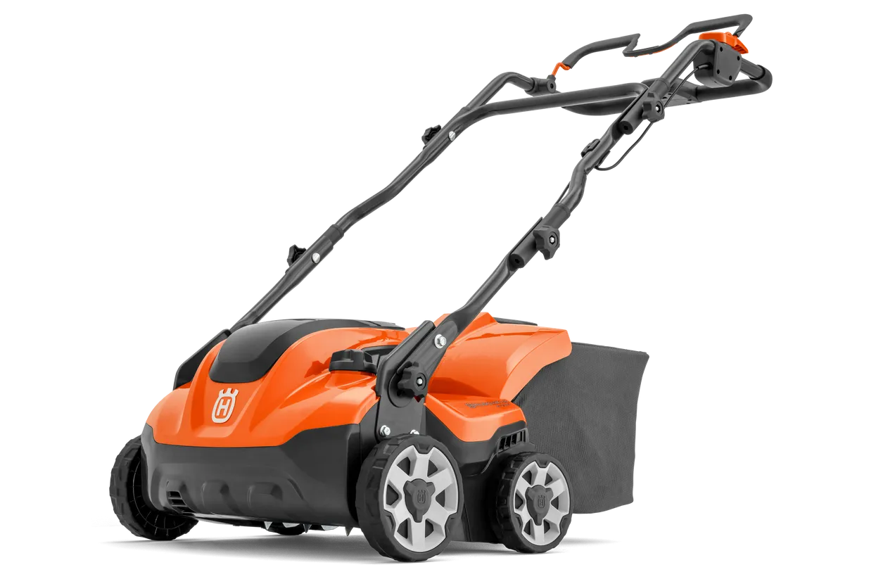 Husqvarna S 138i Accu Verticuteermachine - Incl. Accu & Lader-keizers.nu