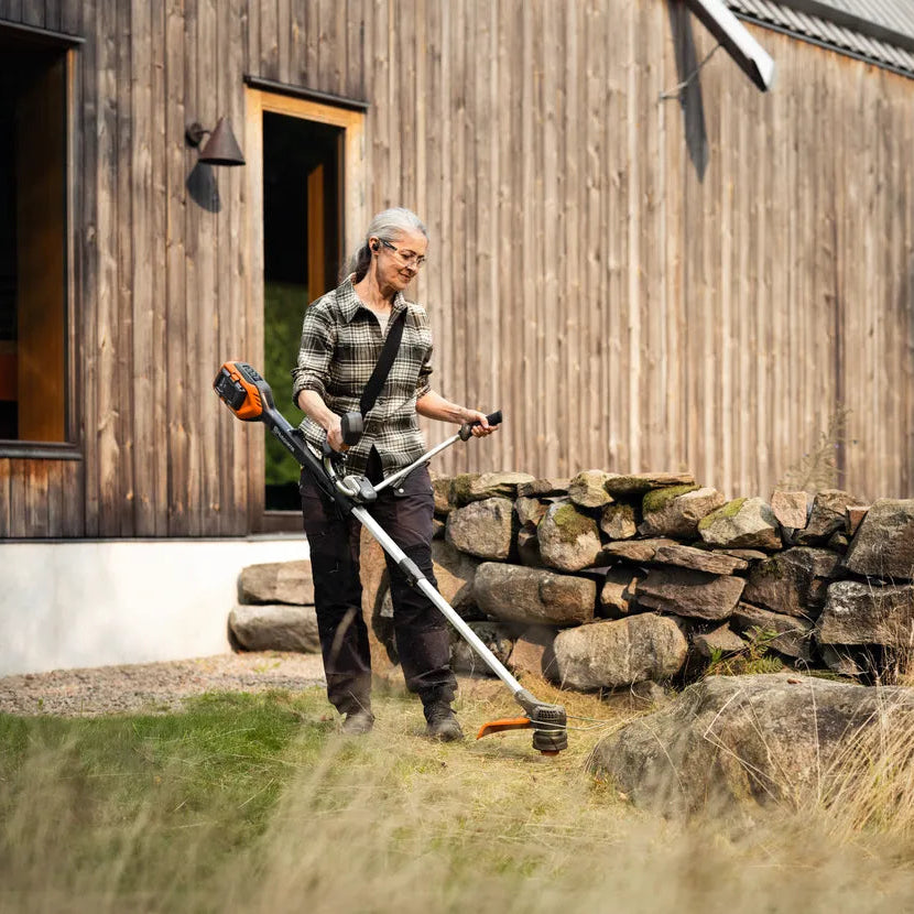 Husqvarna 220iR grastrimmer - 36 cm, met accu en lader- keizers.nu