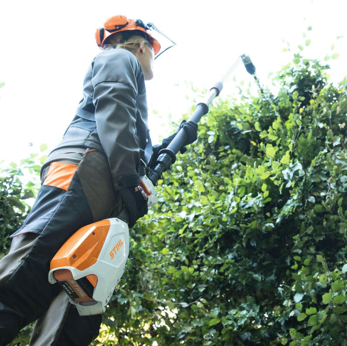 STIHL HLA 86 Accu Heggenschaar op steel set met accu en lader (AP 20 + AL 101)