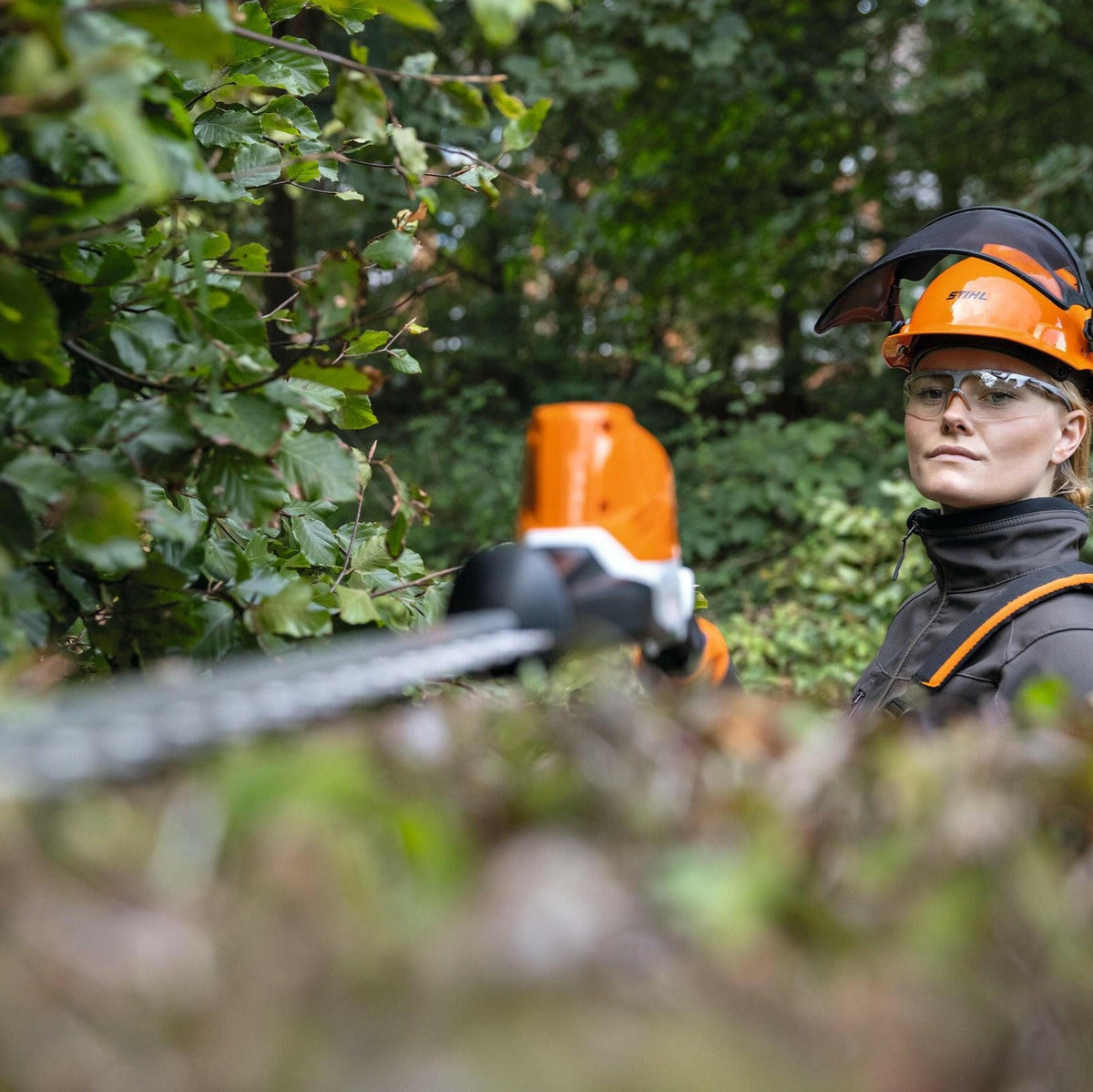 STIHL HLA 86 Accu Heggenschaar op steel set met accu en lader (AP 20 + AL 101)