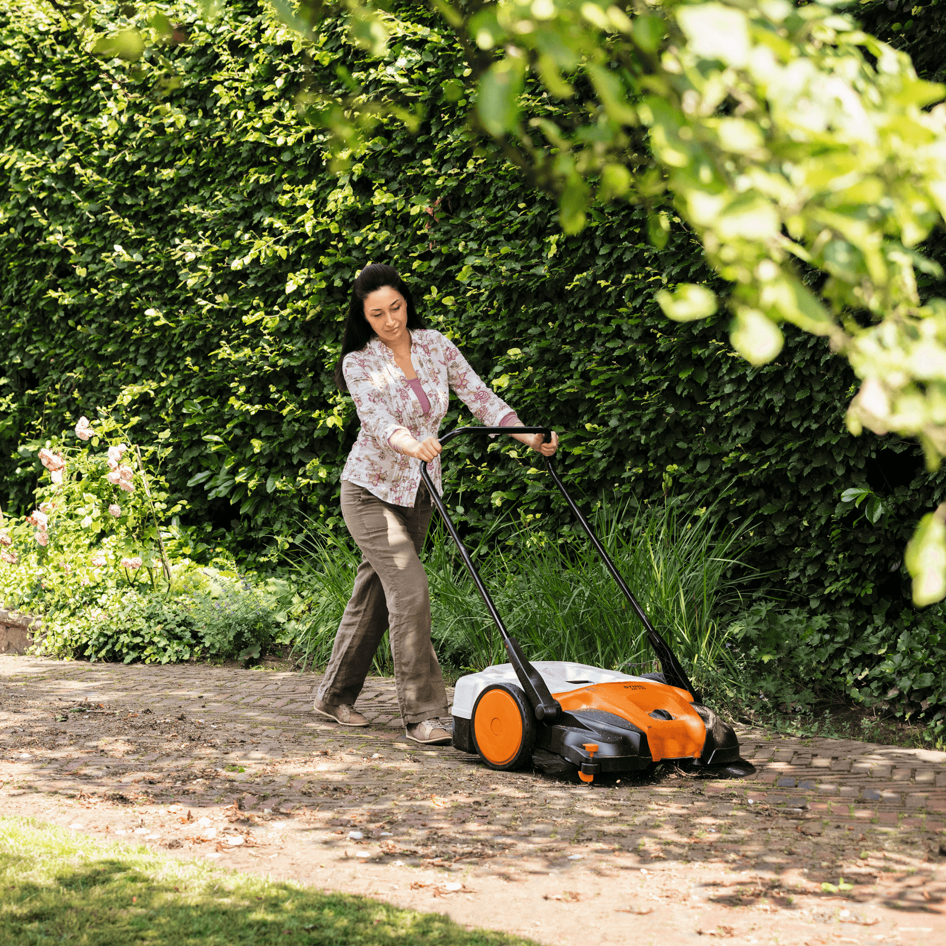 Stihl KG 770 Duw veegmachine - keizers.nu