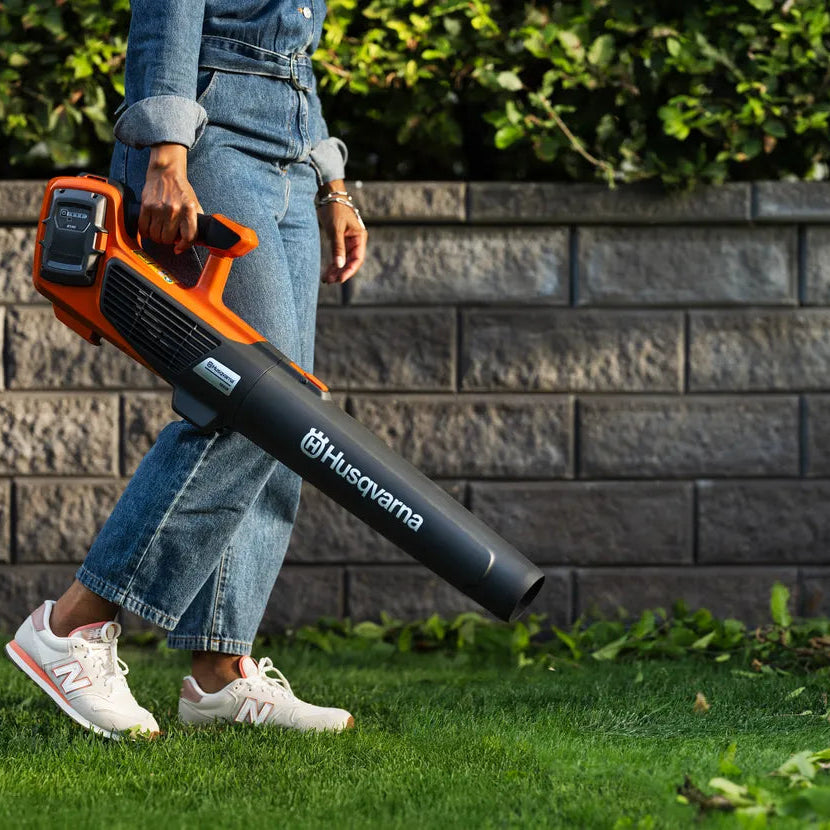 Husqvarna 122iB Accubladblazer - 36 V set (incl. accu en lader)-keizers.nu