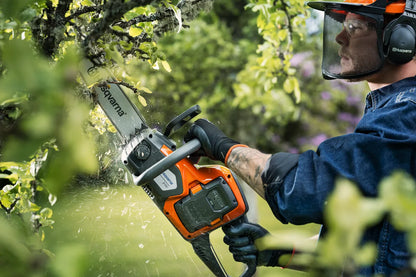 Husqvarna 215i accukettingzaag - 30 cm, 36 V, met accu en lader