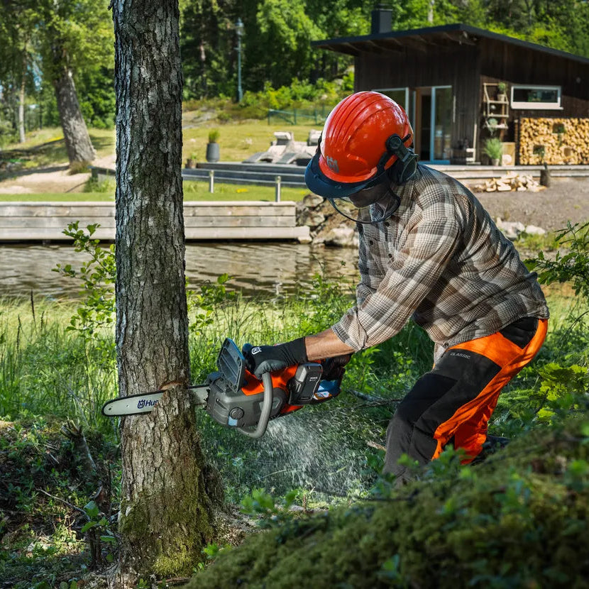 Husqvarna 242i Accu Kettingzaag - 35 cm - Incl. Accu & Lader-keizers.nu