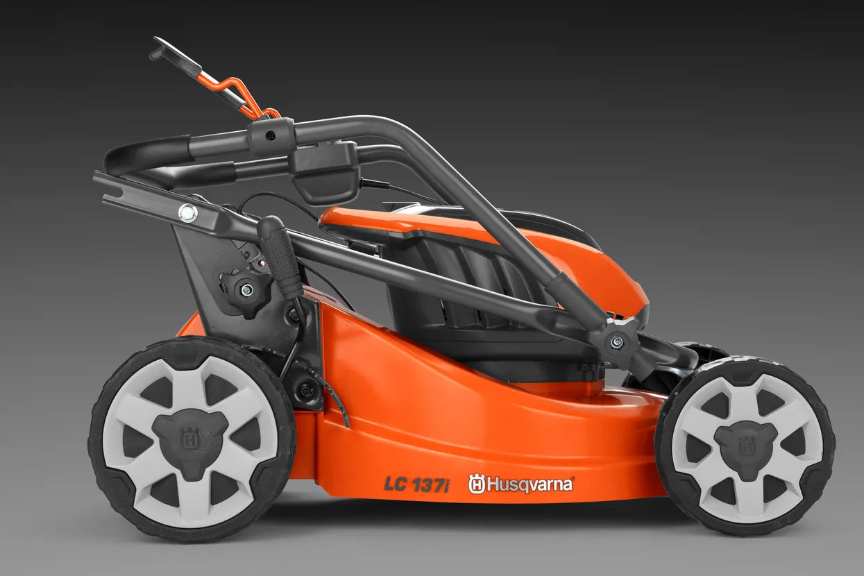 Husqvarna LC 137i accugrasmaaier - maaibreedte 37,5 cm-keizers.nu