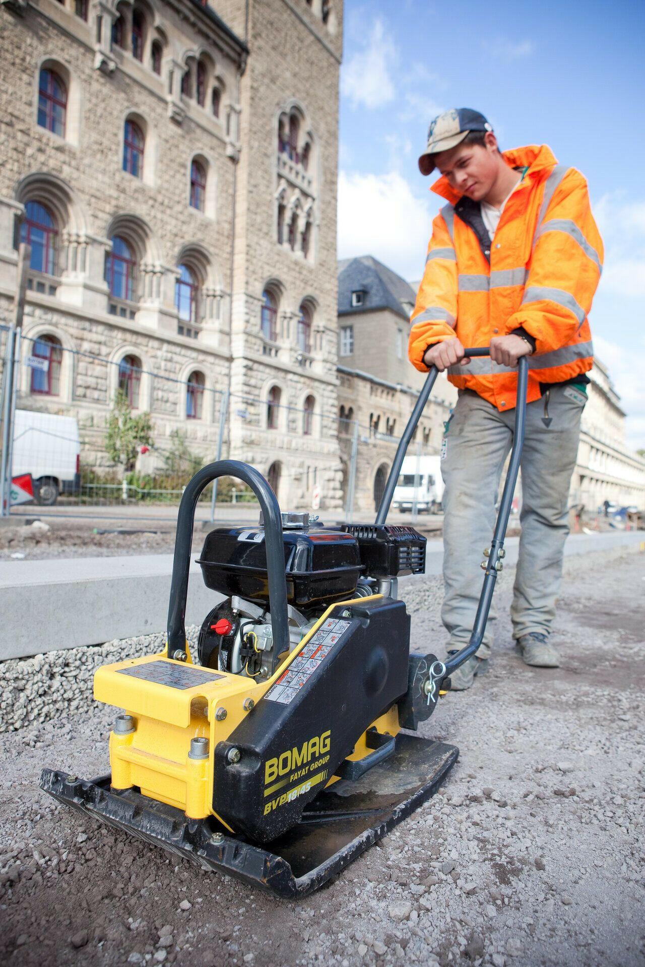 Bomag BVP 18/45 Trilplaat - keizers.nu