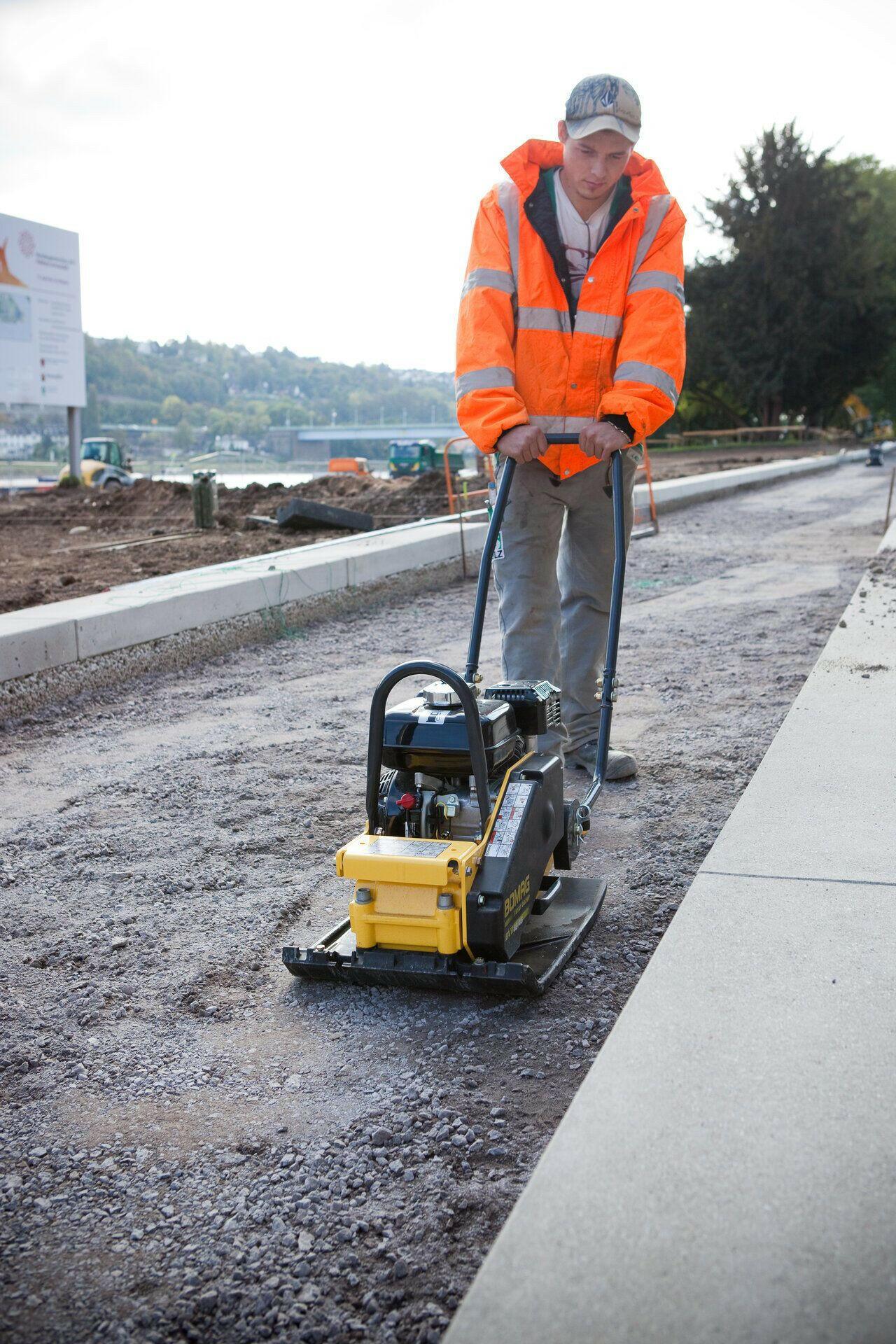 Bomag BVP 18/45 Trilplaat - keizers.nu