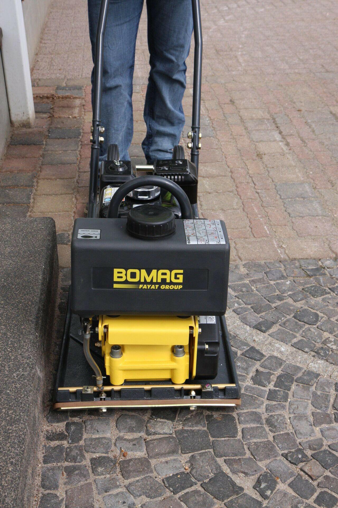 Bomag BVP 18/45 Trilplaat - keizers.nu