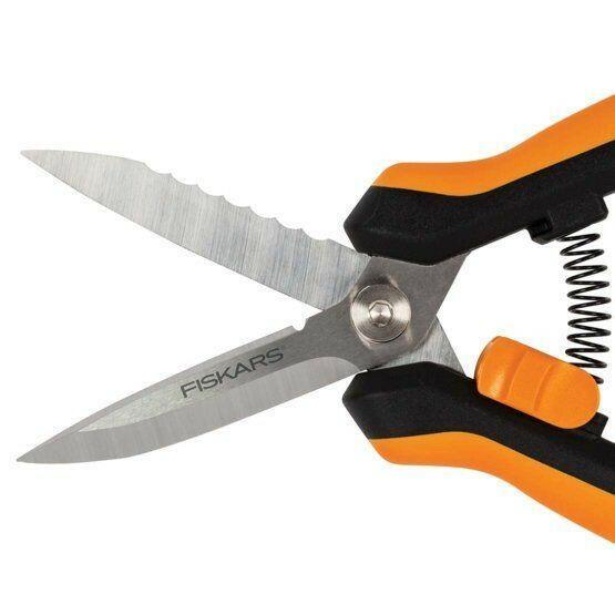 Fiskars Solid Multi-Task SP-320 - keizers.nu